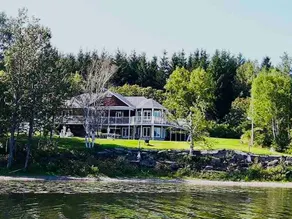 Matapédia Lake Garden Level - Image 2