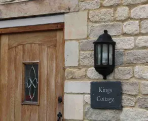 Cosy Cotswold Cottage near Blenheim Palace, Woodstock and Soho Farmhouse - Image 2