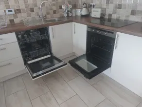 Beautiful 2 bedroom apartment with secure parking - Image 4