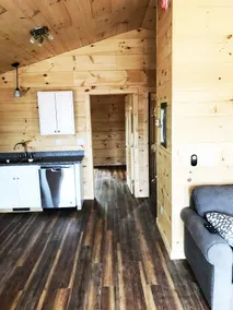 TWO BEDROOM LAKEVIEW CABIN [ROW 2] - Image 3