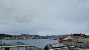 Lovely 2-bedroom loft with panoramic view. - Image 3