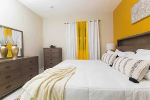 Luxurious 2 bed 2 bath apt in Kingston city center - Image 4