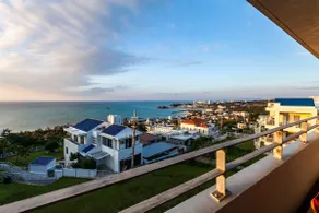 A spacious 300 m² house with a stunning ocean view in Onna Village, Okinawa! Popular for family trips - Image 3