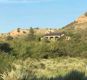 LonePine i YellowHouse Canyon - Image 2