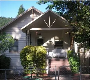 Dunsmuir Tin Roof Cottage - Image 3