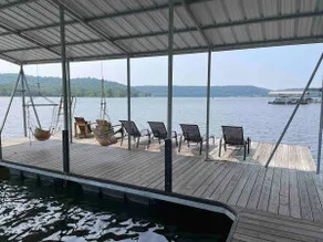 Smith Lake Home- Great Location-Tritoon available - Image 2