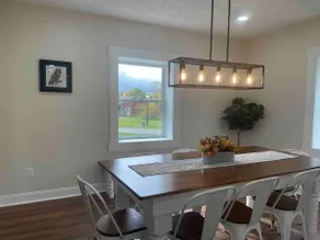 Charming Farmhouse, entire home - Image 5