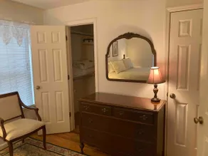 Cottage #9, lower level, 1 BR/1 Bth, pool - Image 5