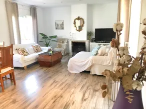 Gorgeous central triplex with rooftop and garden - Image 3