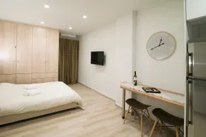 Lovely central studio! - Image 2