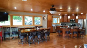 CAPTAIN JERRY'S ST. LAWRENCE RIVER HOUSE SLEEPS 16 - Image 2