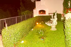 Rock Palace Apartment Midnight Lady - Image 5