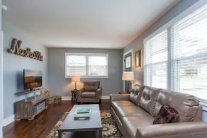 (B) Renovated home! Less than 4 miles to downtown! - Image 2