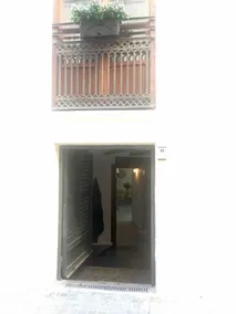 City center, 5 bedrooms. - Image 3