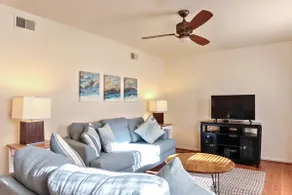 Virginia Beach Condo walking distance to the Beach - Image 3