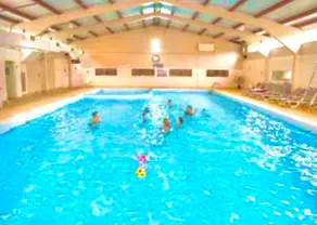 Stunning Sea Views with pool at Kingsdown Park. - Image 3