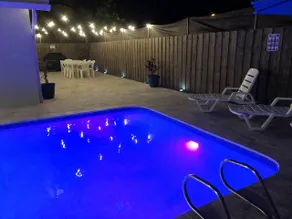 3-Bedroom Heated Private Pool Vacation Home just minutes from the Beach Pet - Image 4