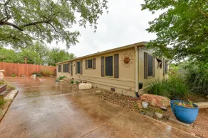 Hill country duplex minutes from Lake Travis - Image 3
