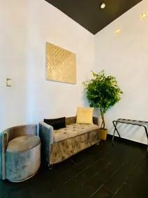 Pasavento - Modern Black Suite - Image 3