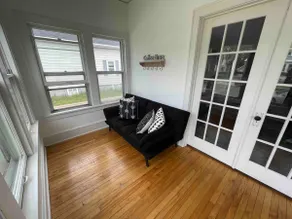 The Downtown Duplex- EAA - Image 3
