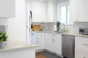 Charming retreat w 65” TV and Patio Upstairs - Image 2