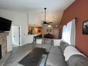 Edwards condo with attached garage - Image 3