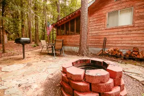 Lazy Squirrel Cabin, Hot Tub, Fishing, Fire Pit - Image 4