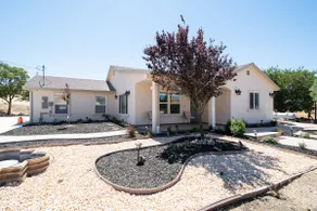 Vivre à la campagne dans une petite maison sur 100 acres de ranch! - Image 2