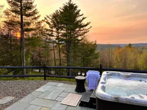 Mountain View Chalet Ski, Hot Tub, Firepit, Games - Image 5