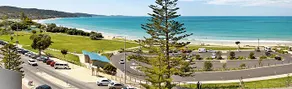 Modern Beach House in Lorne - Image 2