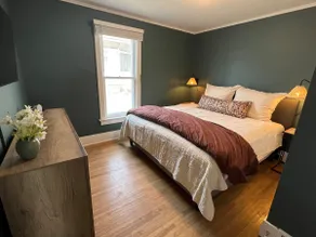 Downtown Cottage with Hot Tub - Image 5
