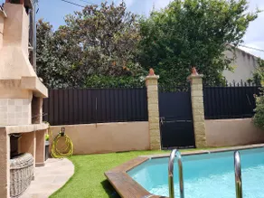 Studio with pool: Le Petit Marseillais - Image 4