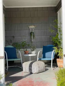 4-bedroom Mid-Century downtown bungalow - Image 2
