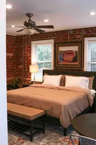 Carriage House on Washington - Image 4