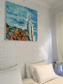 LUXURY , FULL OF LIGHT, RENOVATED BIG 1BEDROOM - Image 4