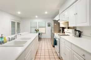 ★Great For Exploring the SoCo Area - Sleeps 6!★ - Image 3
