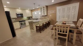 Townhouse - 1 Mile from Downtown Strip - Image 4
