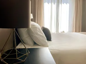 Cozy bedroom in the heart of Rennes - Image 5