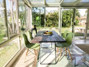 Modern Tropical Residence w Indoor/Outdoor Living - Image 4