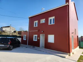 house with pool and barbecue - Image 5
