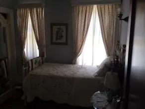 The Peete House and Garden- Entire House - Image 3