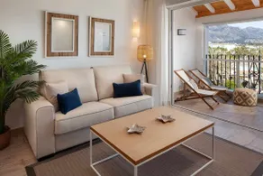 Puerto Banus Frontline Apartment with Amazing Sea Views - Image 4