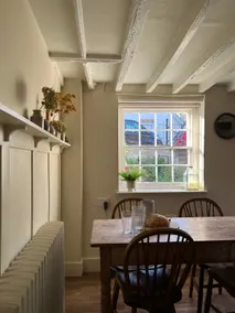 2 bedroom Georgian cottage on Island Wall - Image 3