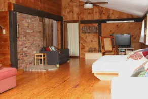 Rustic and Restful Peaceful Country Main House - Image 5