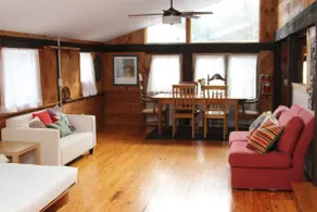 Rustic and Restful Peaceful Country Main House - Image 2