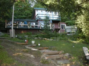 Rustic & Private Cottage. Quiet Lake. Sleeps 9. - Image 3