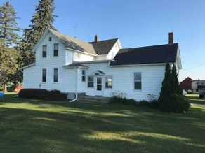 Bluff Country Farmhouse with a view - Image 2