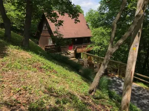 \"The Chalet\" Shenandoah Valley Getaway w/ Hot Tub near Luray, VA - Image 2