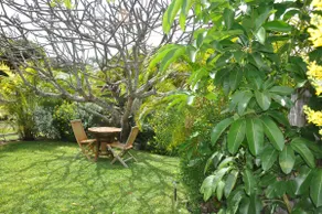 SUITE ALOHA - Play at the Beach - Image 2