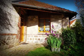 In Fifine, accommodation Artois - Image 3